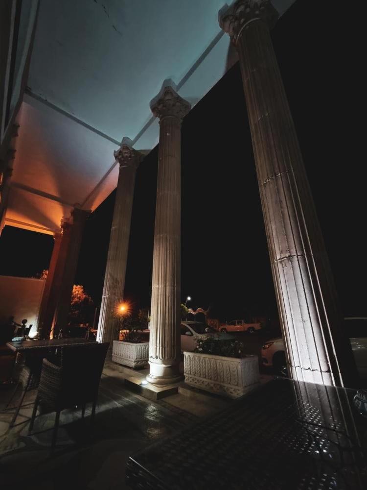 Trajan Hotel Timgad Экстерьер фото